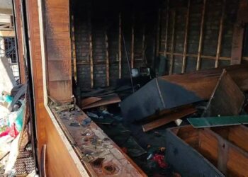 Newly established Pashmina showroom in Sumbal gutted in fire