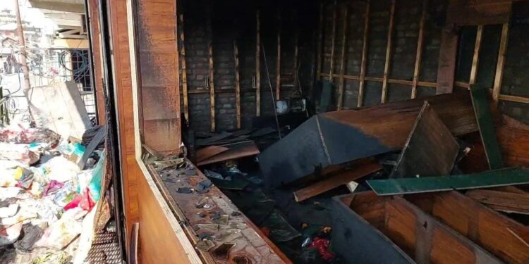 Newly established Pashmina showroom in Sumbal gutted in fire
