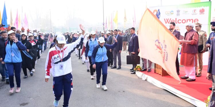 Lt Governor flags off ‘Run for Unity’ to commemorate birth anniversary of Sardar Vallabhbhai Patel in Srinagar