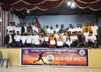 Director NIT Srinagar flags off ‘Run for Unity’ to mark National Unity Day
