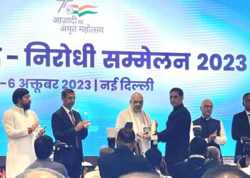 Home Minister Honours SSP Srinagar, Rakesh Balwal, With ‘Excellence in Investigation’ Award