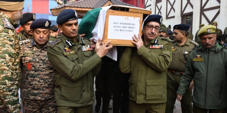 Amid tears, sobs, emotional farewell given to fallen Police Inspector Masroor Wani