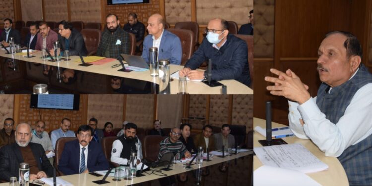 Advisor Bhatnagar reviews functioning of GMCs, district hospitals of Jammu Division