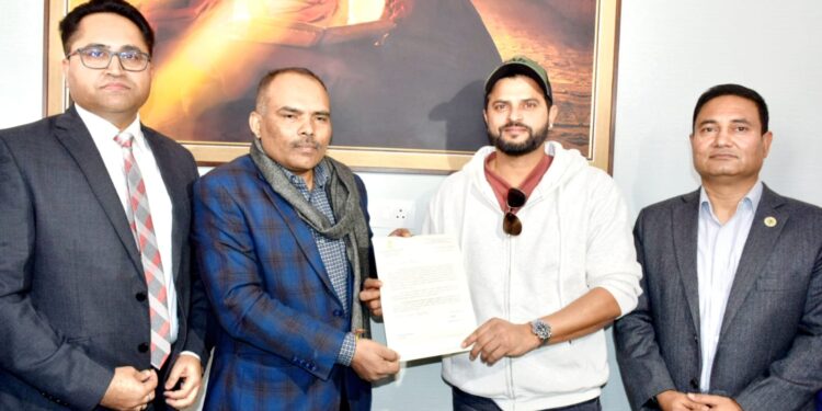 CEO presents Suresh Raina as Youth voter awareness Ambassador of J&K