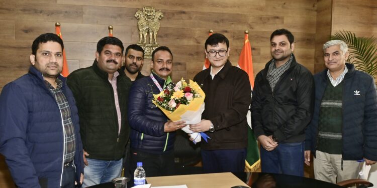 Director Information felicitates Gagan Singh Jamwal for Gold in Roller Skating National Championship