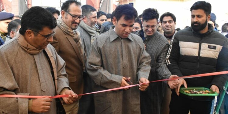Div Com Kashmir inaugurates 3-day Jashne Cillai Kalan/ mega Exhibition at Kashmir Haat Srinagar