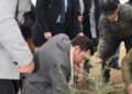 Div Com Kashmir kick-starts plantation drive at Eco-Park, Shalimar Canal