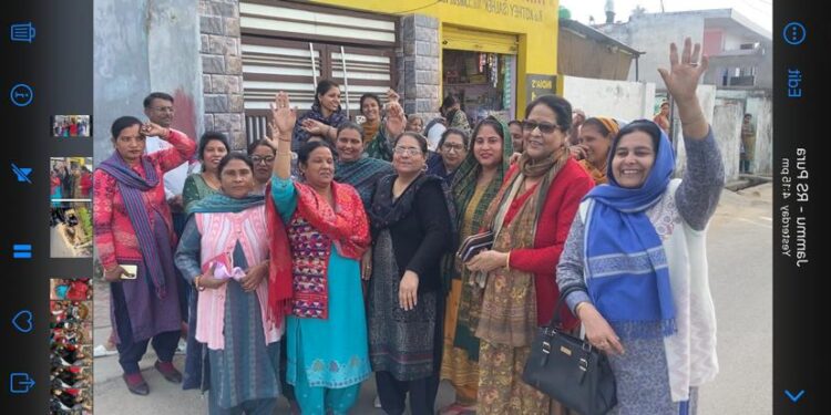Jammu February 26th:- National Conference former MLA and State Vice President Women Wing JKNC. Mrs Bimla Luthra addressed a women workers meeting at Village Kothe Slad in R.S Pura. The meeting was organized by Bharti Devi.     While addressing the meeting Mrs Bimla Luthra said that party stands by its politics of truth and remains steadfast on its commitments made with the public.  The party’s agenda has always been in line with peace and progress of Jammu and Kashmir.     Mrs Luthra said the women should get equal rights and opportunities to participate in the democratic institutions and also in other fields as they are second to none. She also urged women to come forward and play their crucial role in the decision making bodies.She said that National Conference is the only party which firmly stands for peace, prosperity and unity of Jammu and Kashmir. She listed out various initiatives taken by National Conference from time to time for the empowerment of women particularly living in far flung areas.     Those who were present in the meeting included:- Pinky Khalsa District President Jammu Urban Women Wing, Joginder Kour, Sabita, Raji, Tilki, Rani and others.