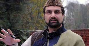 Disallowing Mirwaiz to offer Friday prayers, deepens sense of injustice: Auqaf