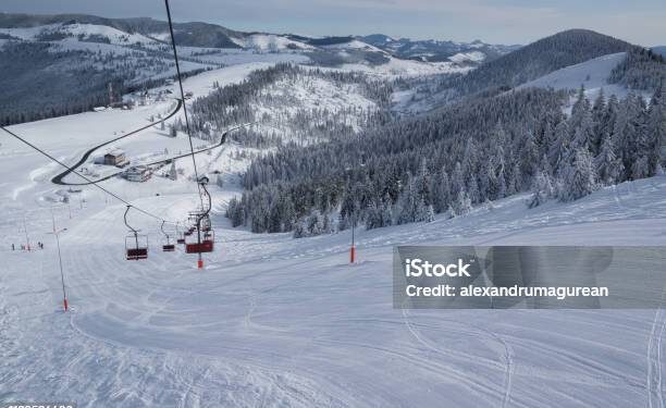 Foreign skier killed, 7 rescued as avalanche hits Gulmarg