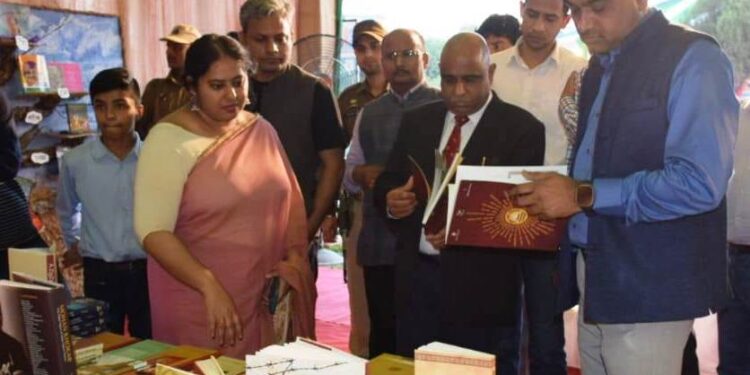 3 day Tawi Sahitya Lok Utsav begins at Abhinav Theatre Complex, Jammu