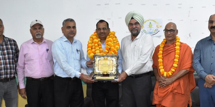 AP&FW Deptt  Jammu bids farewell to Joint Director