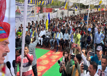 Don’t vote on basis of caste, religion: Azad