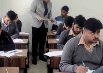 Chairman JKBOSE visits Annual Regular Exam Centres