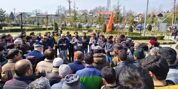 NIT Srinagar condoles demise of Sr. Office Attendant, holds condolence meet