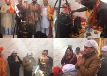 DC Doda visits Ek Mukhi Shivji Heritage Temple, other ancient sites on Mahashivratri Eve