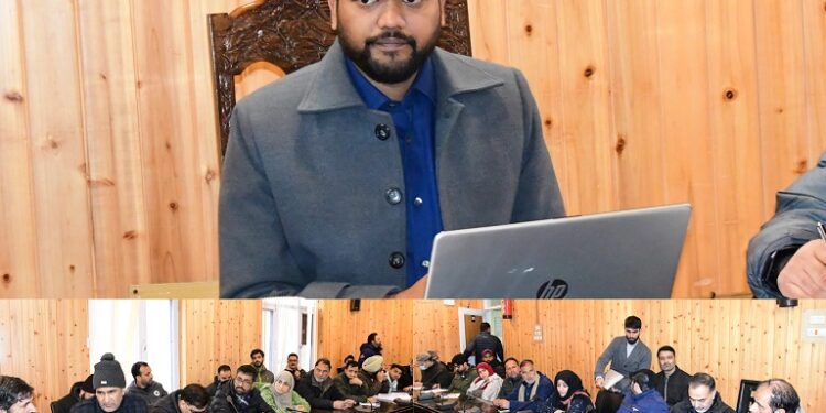 DC Ganderbal reviews progress on SWM, Vishwakarma Scheme