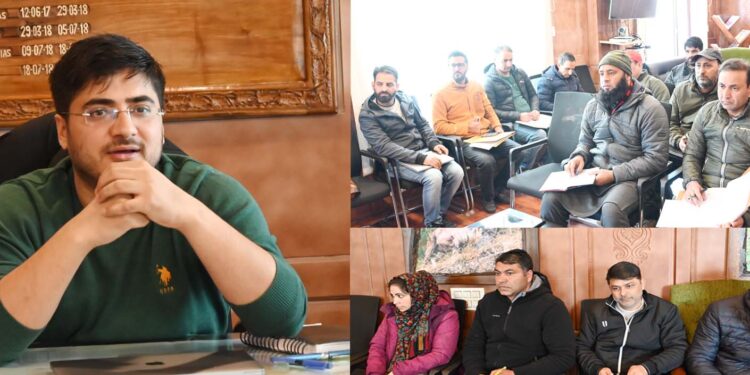 DC Shopian chairs DLIC meeting for implementation of PM Vishwakarma scheme