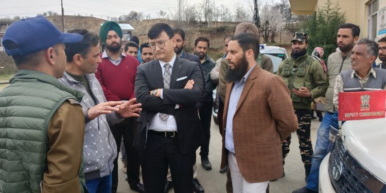 DEO Baramulla visits AC 13-Pattan; inspects SSTs & availability of AMFs at polling stations