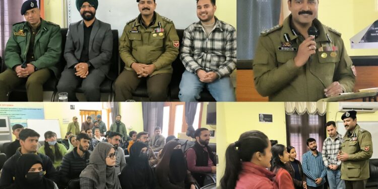 DIG DKR Range interacts with AVSAR Trainees at Doda