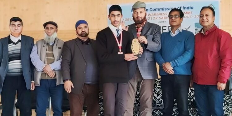 Distt Admin B’la hosts Voters Awareness Program under SVEEP at Sopore