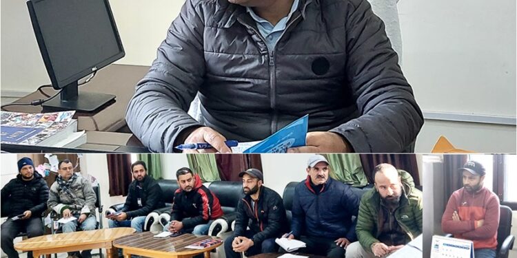 Dy. DEO Kishtwar reviews awareness activities under SVEEP