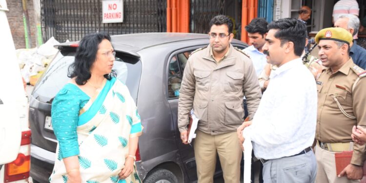 Expenditure Observer for 5-Jammu PC inspects working of DCCC, also assesses functioning of MCC