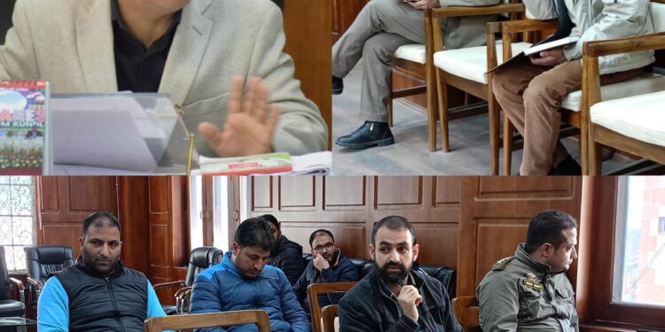 General Elections 2024: DEO Bandipora chairs meeting of Mobile Service Providers