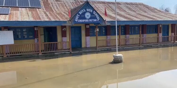 Students face tough time at North Kashmir’s waterlogged school