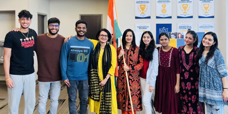 Daughter of Soil, Dr. Vaneet Kaur Represents and Lauds India in USA
