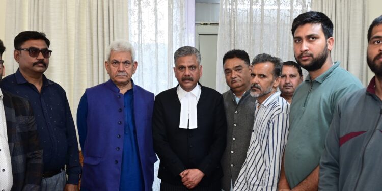 Lt Governor meets Family members of missing Seaman