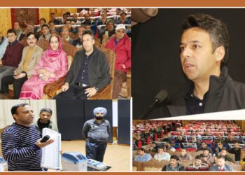 Poll Staff imparted Training on handling of EVMs, VVPAT machines in Srinagar