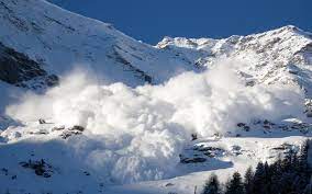 Avalanche warning issued in 8 districts of J&K