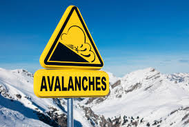Avalanche warning: Authorities in Kangan take precautionary measures