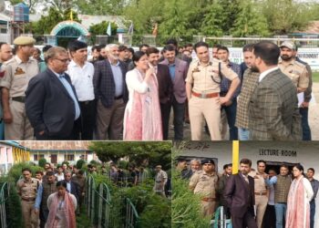Lok Sabha Elections 2024 DEO Kupwara inspects Polling Stations at Langate
