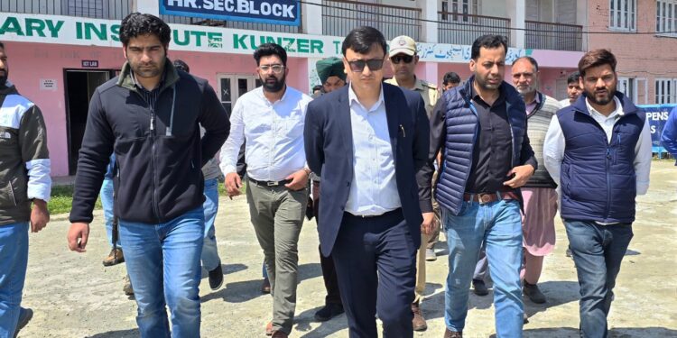 Lok Sabha Elections 2024: DEO Baramulla visits Gulmarg AC to ensure AMFs at all polling stations