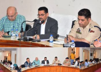 Lok Sabha Elections 2024  DEO Rajouri reviews working of FSTs, SSTs