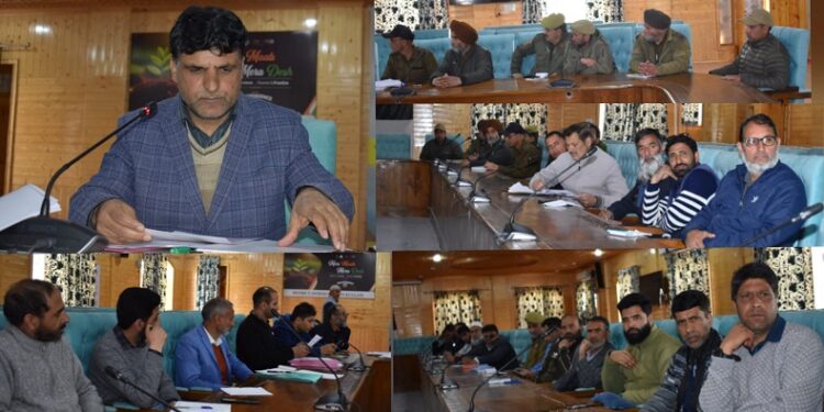 Lok Sabha Elections 2024  DNO MCC Kulgam reviews functioning of FSTs & SSTs for strict enforcement of MCC