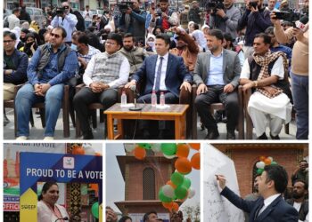 Lok Sabha Elections-2024  As part of SVEEP campaign Nukkad Natak held at Lal Chowk to promote Voters participation