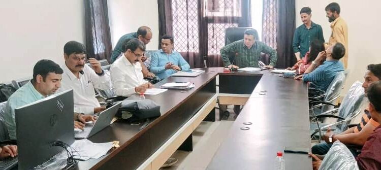 Lok Sabha Elections 2024  RRC (M) briefs political representatives about arrangements made for migrant voters