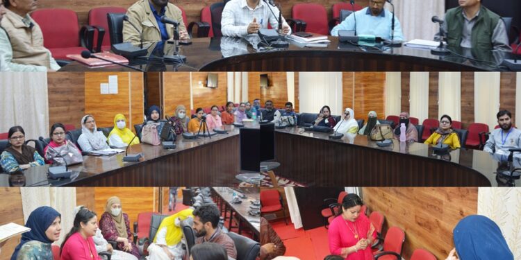 Lok Sabha Elections 2024  Training on handling of EVMs, VVPATs for female staff concludes at Doda