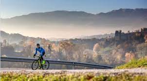 Sky cycling offers visitors aerial adventure in Sonamarg