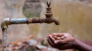 Ganderbal’s Sehipora Wayil complain about lack of drinking water