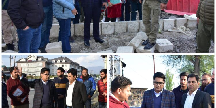 CEO SSCL evaluates progress of Smart City Projects in Karan Nagar, Batmaloo & Moominabad