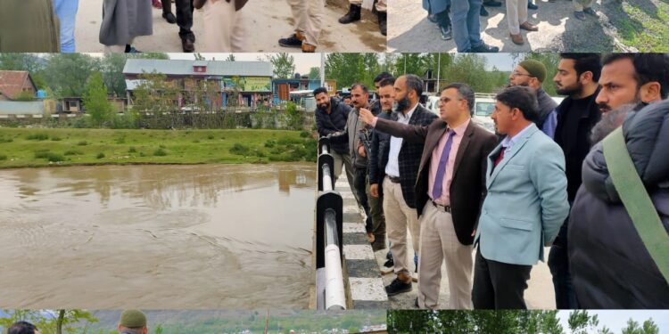 Post Rainfall Scenario: DC conducts comprehensive tour of low-lying areas in Bandipora & Hajin