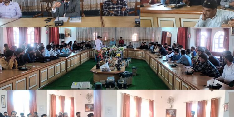 Lok Sabha Elections-2024 EVM, VVPAT training imparted to Sector Magistrates, Supervisors, BLOs at Handwara