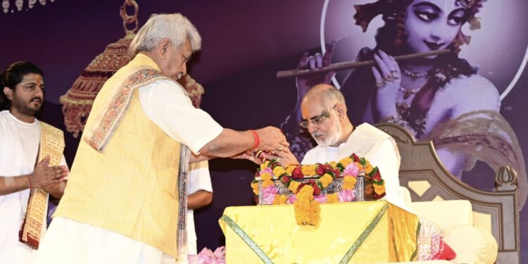 Lt Governor attends Shrimad Bhagavat Katha by Pujya Bhaishri Rameshbhai Oza Ji at Katra LG highlights Shravan, Manan & Nidhidhyasan- three pillars of vedantic practice to imbibe Guru’s teachings in  daily lives and to strengthen the bonds of oneness in society