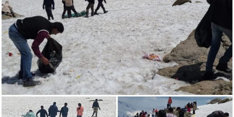 Mega Cleanliness Drive conducted at International Tourist Destination Gulmarg