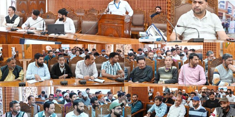Lok Sabha Elections 2024: Training imparted to Polling Staff of Zainapora AC at Shopian