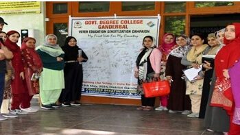Lok Sabha Elections-2024 GDC Ganderbal organizes Panel Discussion & Signature Campaign under SVEEP